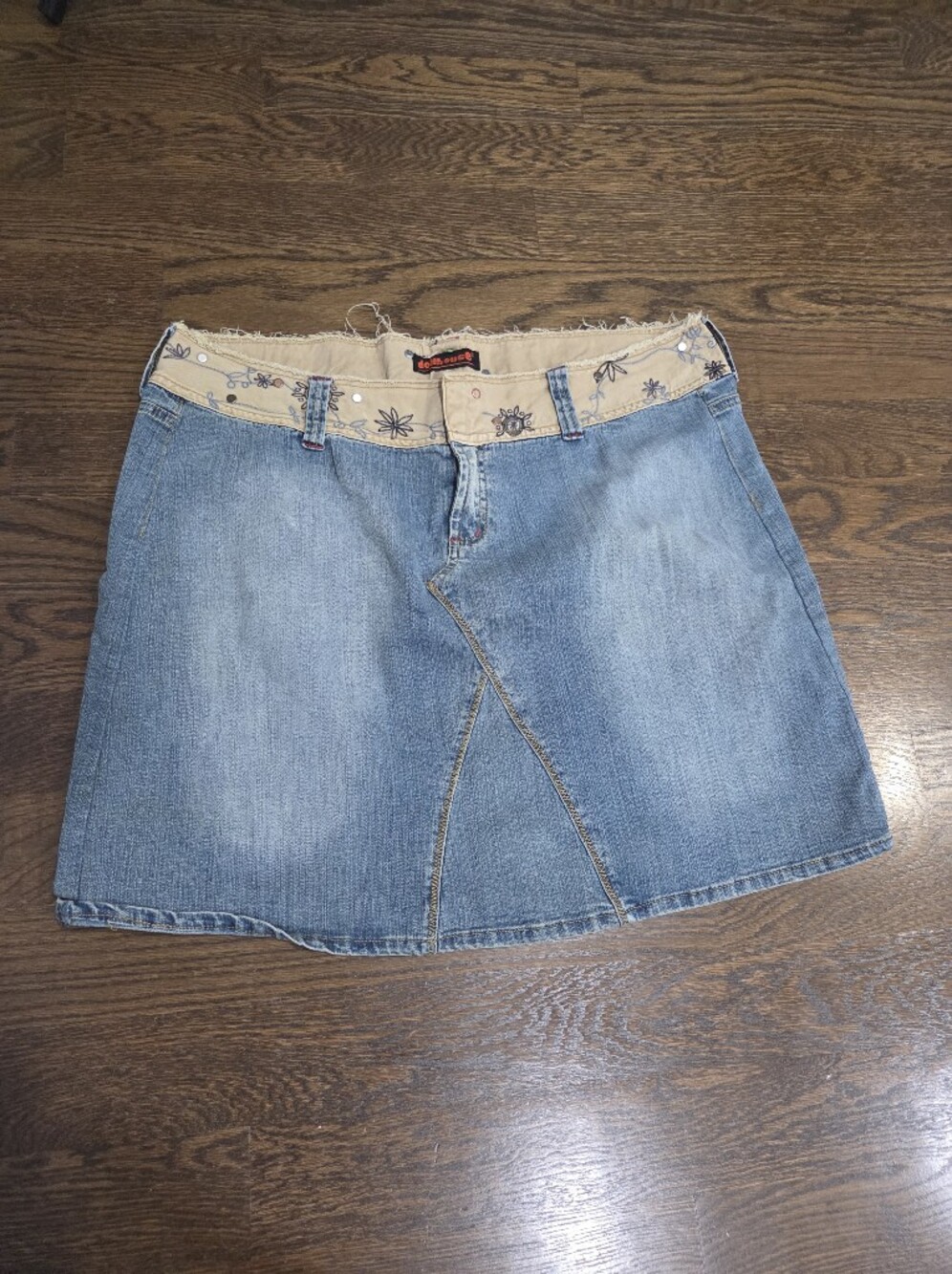 Y2K Dollhouse Blue Denim Mini Skirt with Beige Waistband Sz.18(no Size Tag)